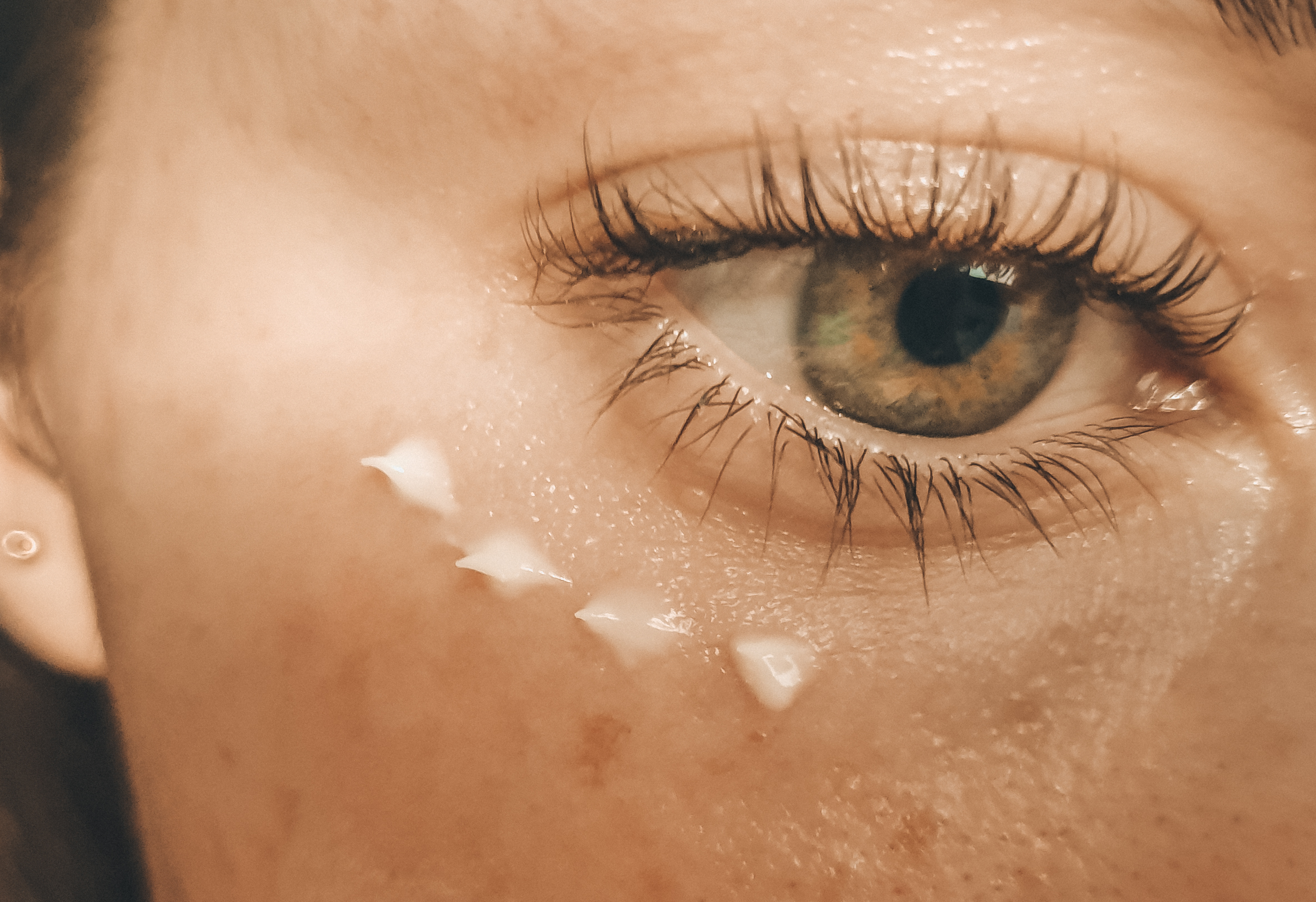 Do Eye Creams Really Work? The Skincare Basics